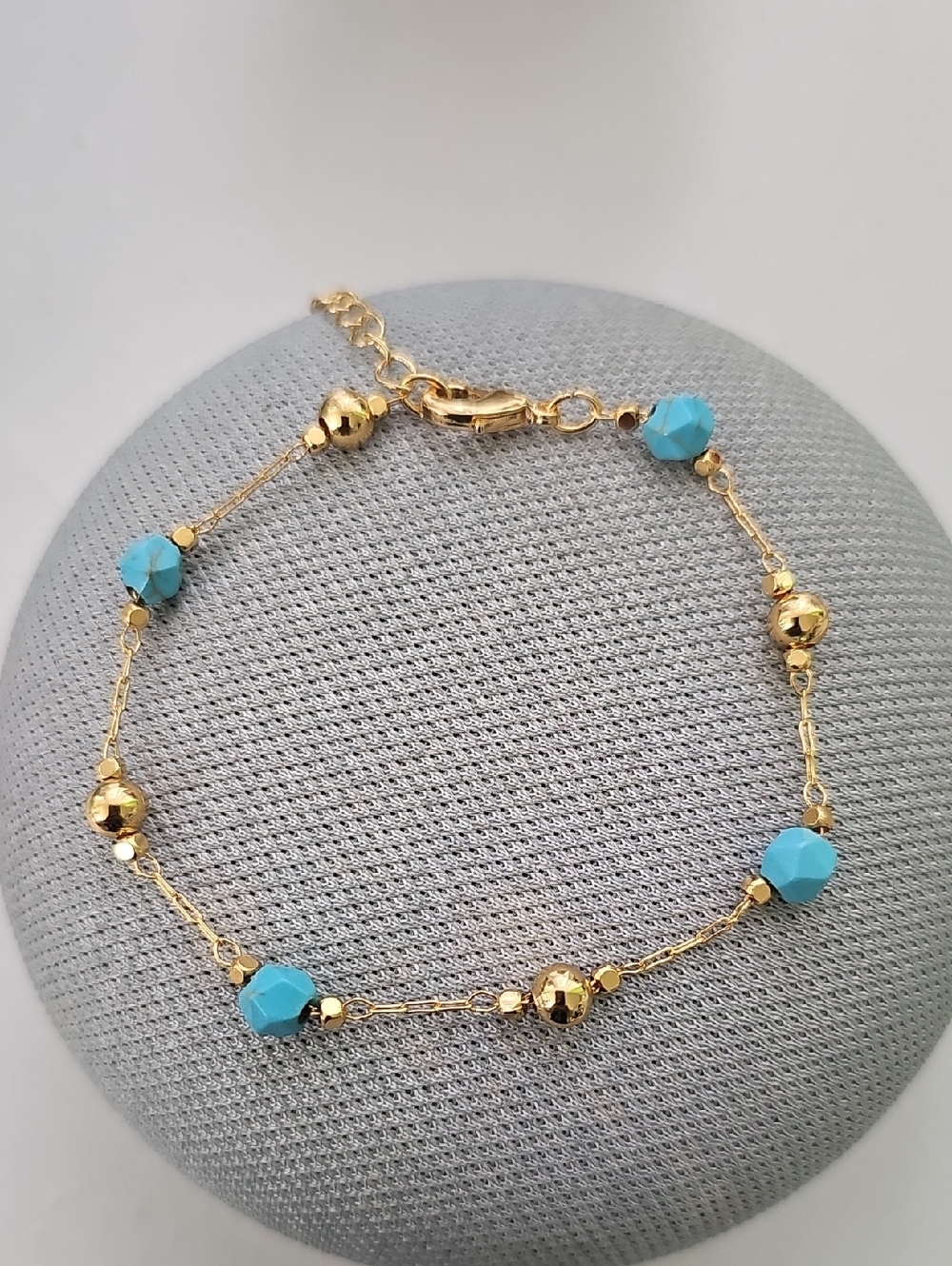 14K Gold Bracelet with Turquoise Beads - Elegant Women's Jewelry